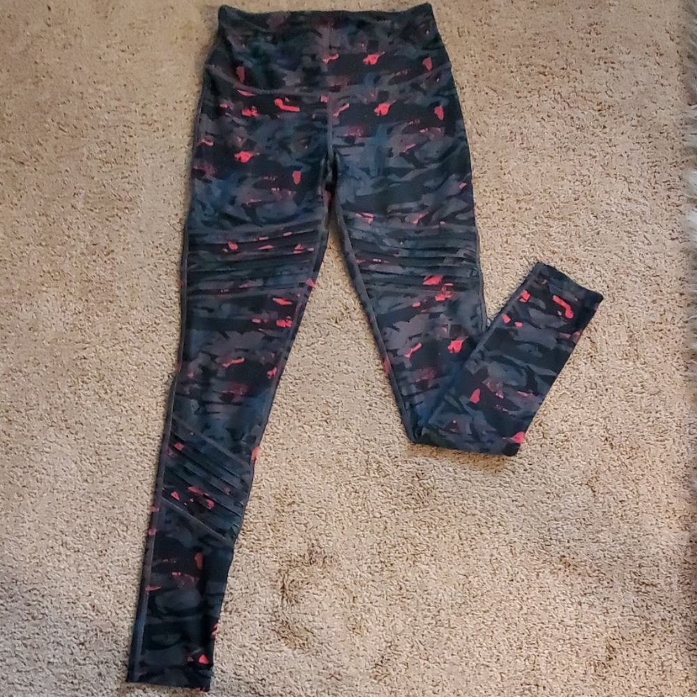 Athletic leggings